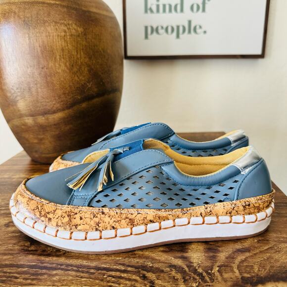 Every Step Is A Pleasure | fringe cork shoes - Picture 4 of 4